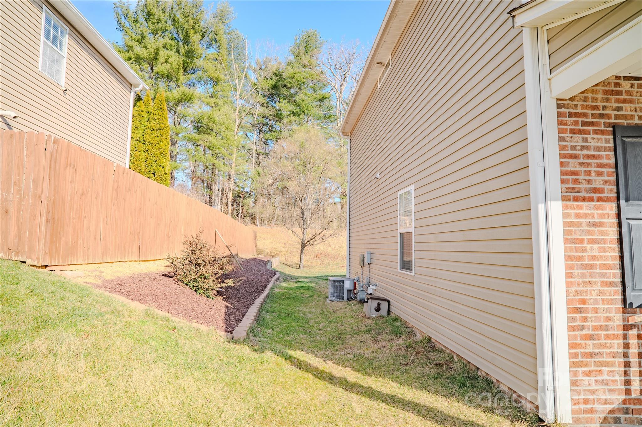 123 Wildbriar Road