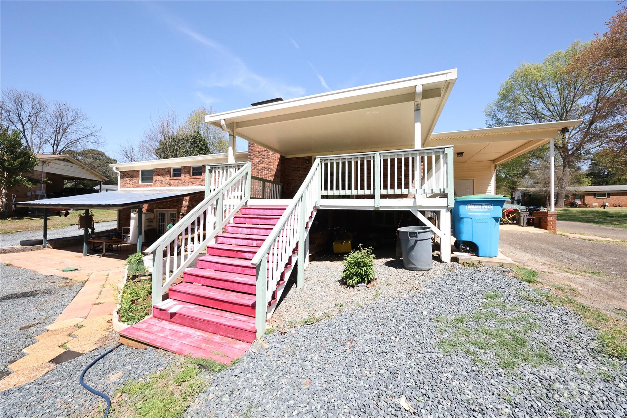 9716 Sunway Drive