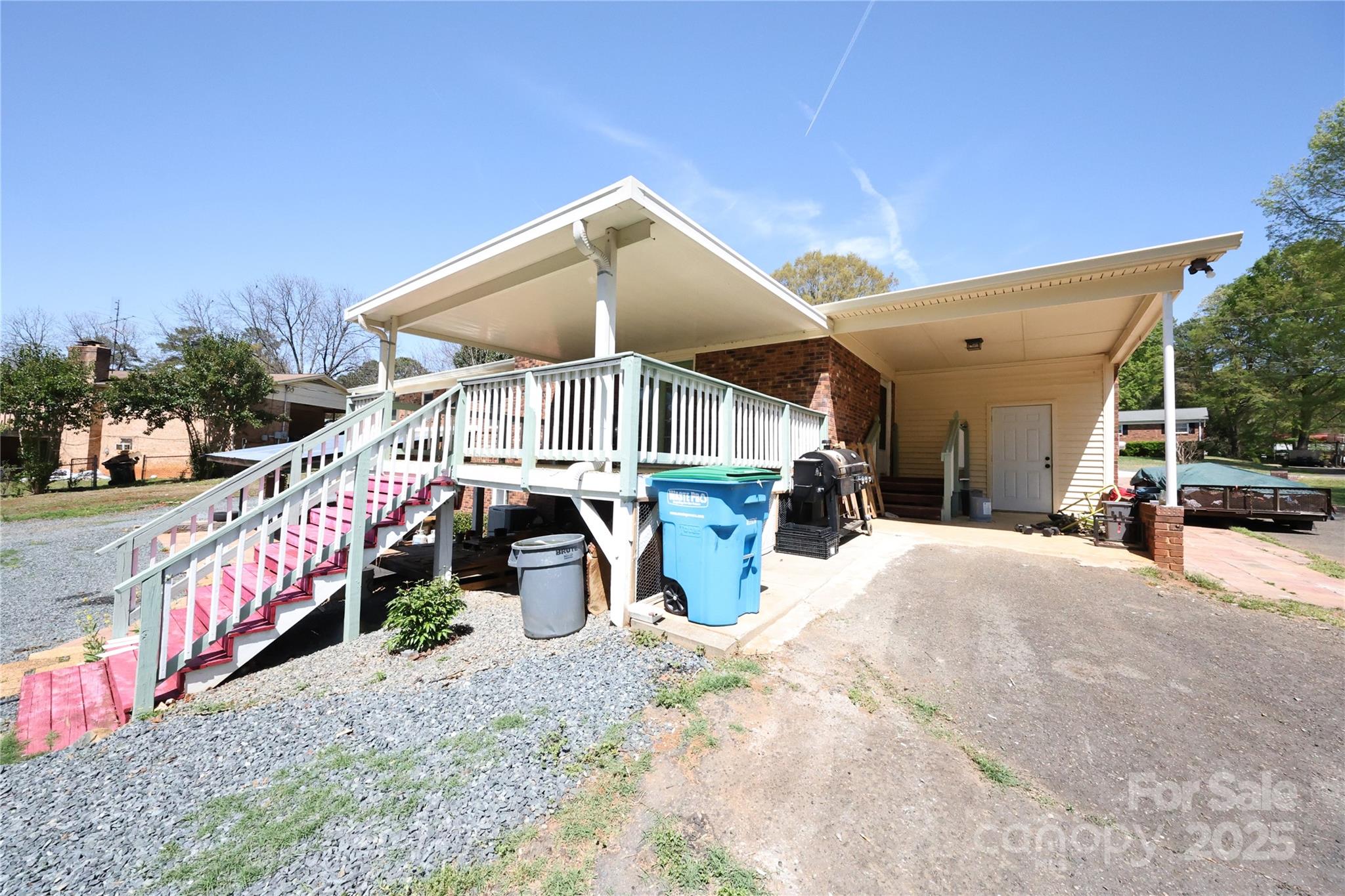 9716 Sunway Drive