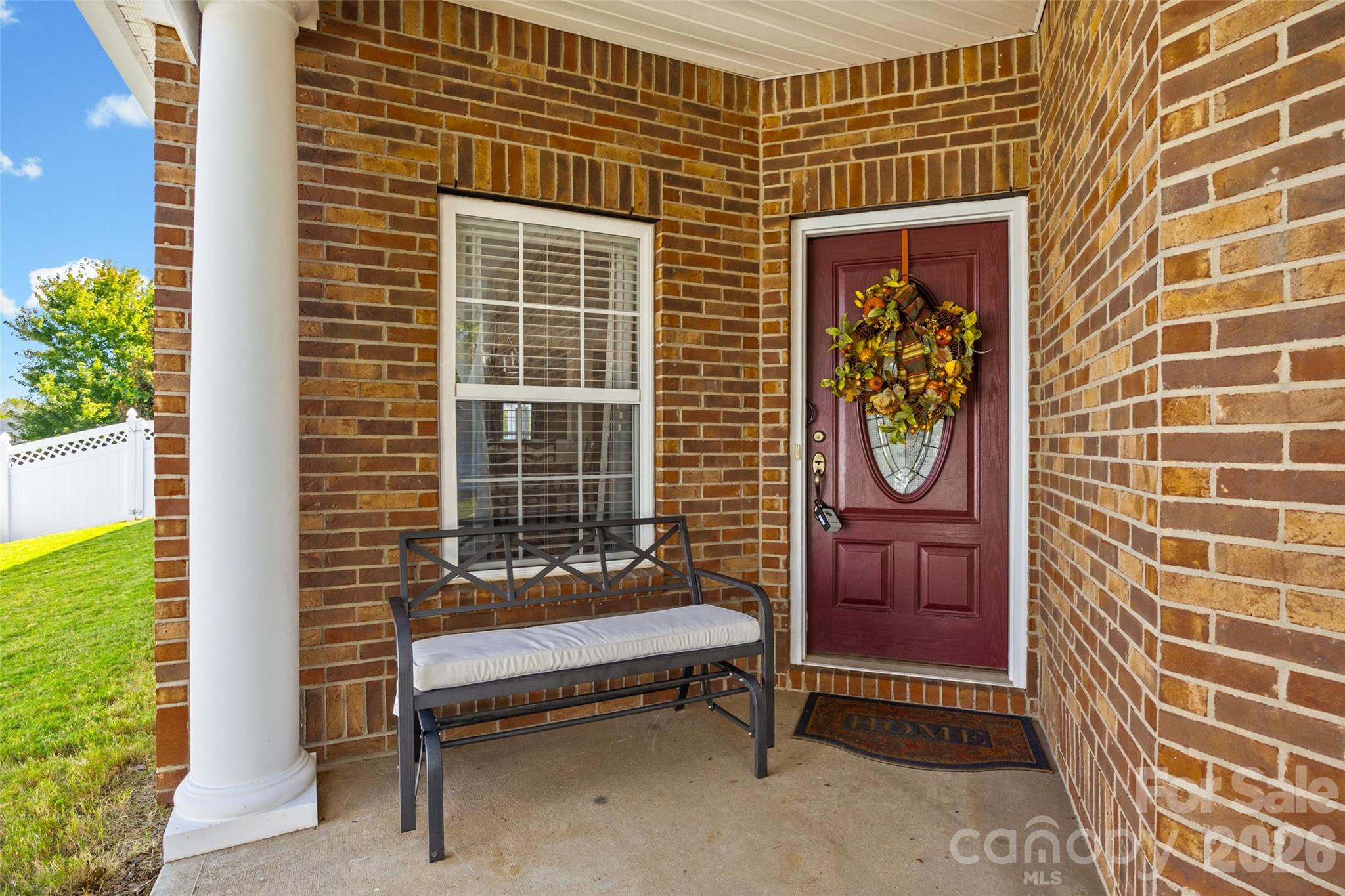 370 Mount Side Way