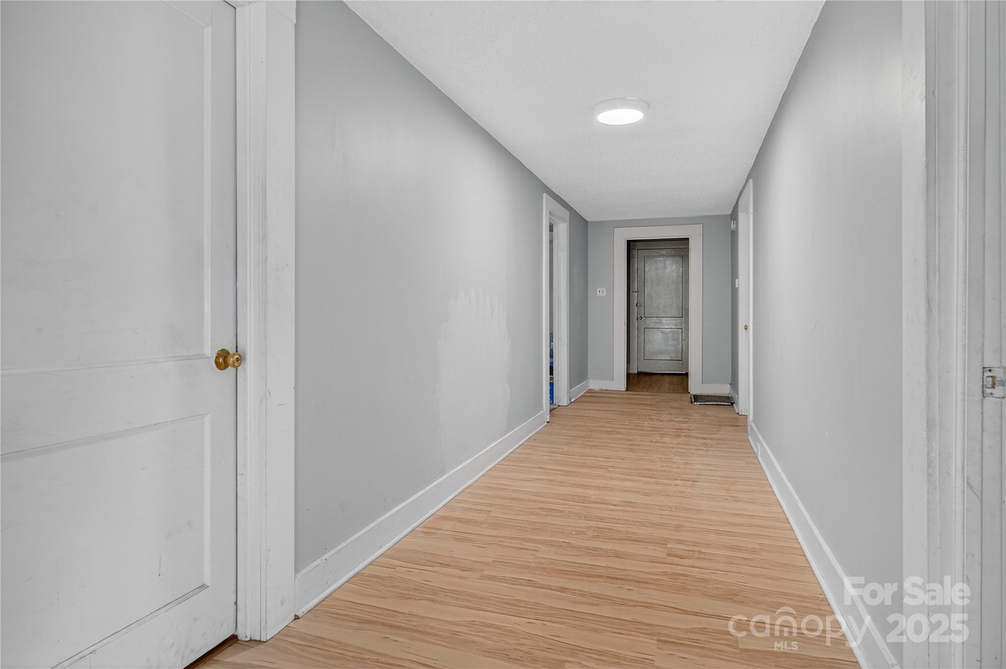 1114 Wilson W Lee Boulevard