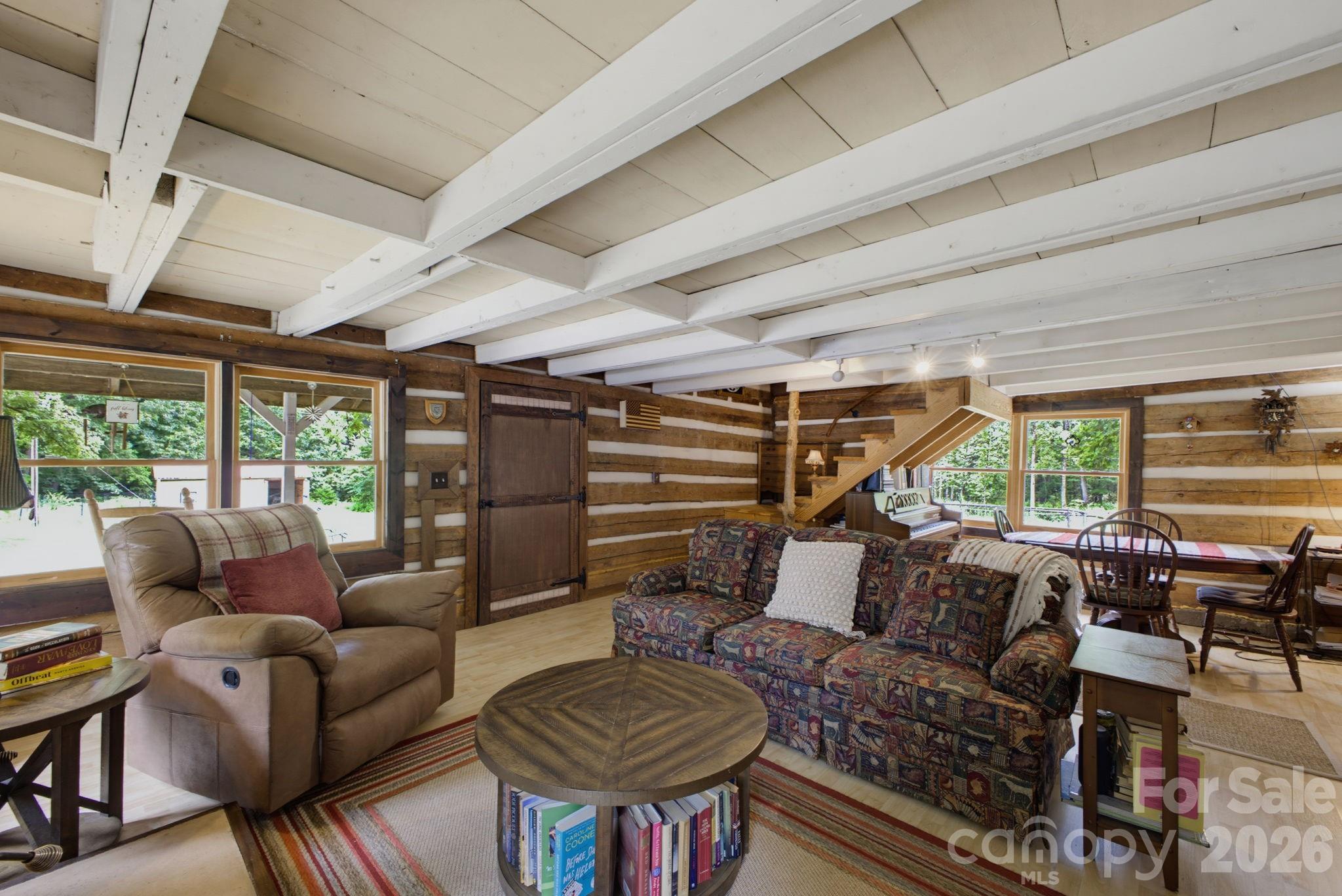 1239 W McGuinn Road