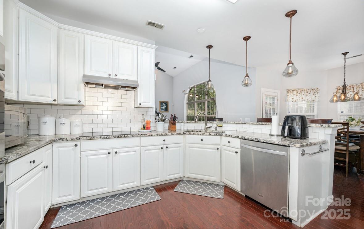 6930 Reedy Creek Road