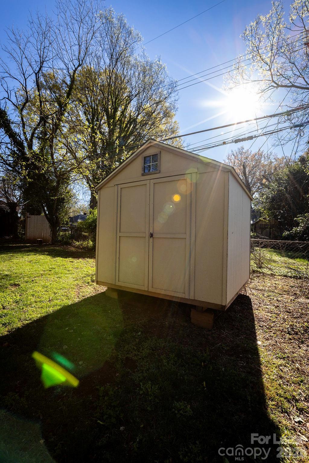 Wesley Heights - Residential Lease