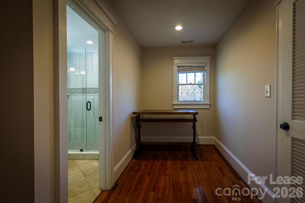 Wesley Heights - Residential Lease