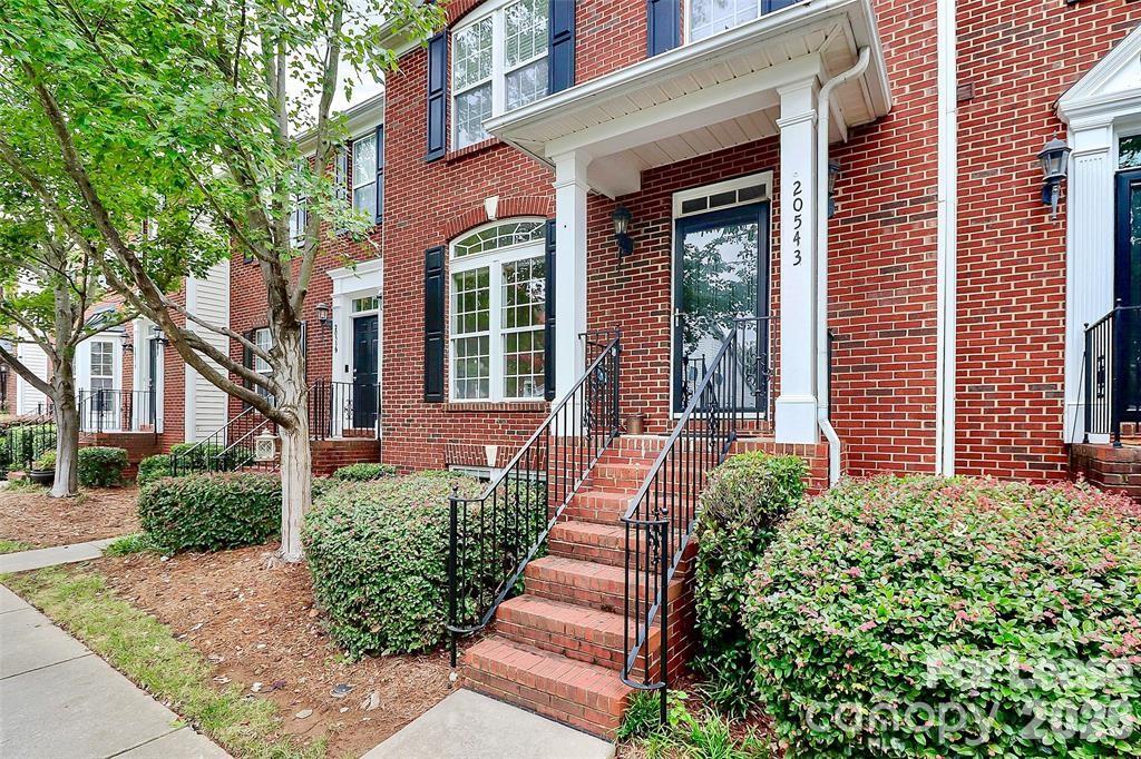 20543 Harbor View Drive