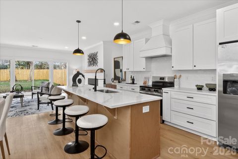 216 Lander Street Charlotte NC 28208