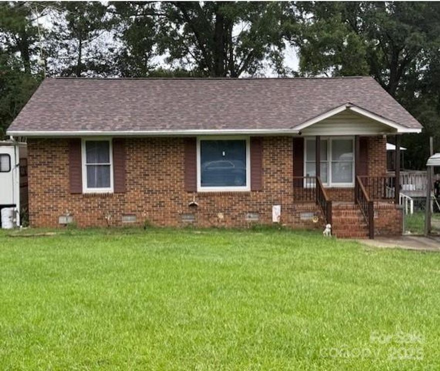 Just minutes from shopping and local amenities, this 3-bedroom 1-bath brick ranch is a perfect home for someone looking to add their personal touch. Kitchen-dining combination with separate laundry room. Fully fenced backyard. Great opportunity to make this home your own.