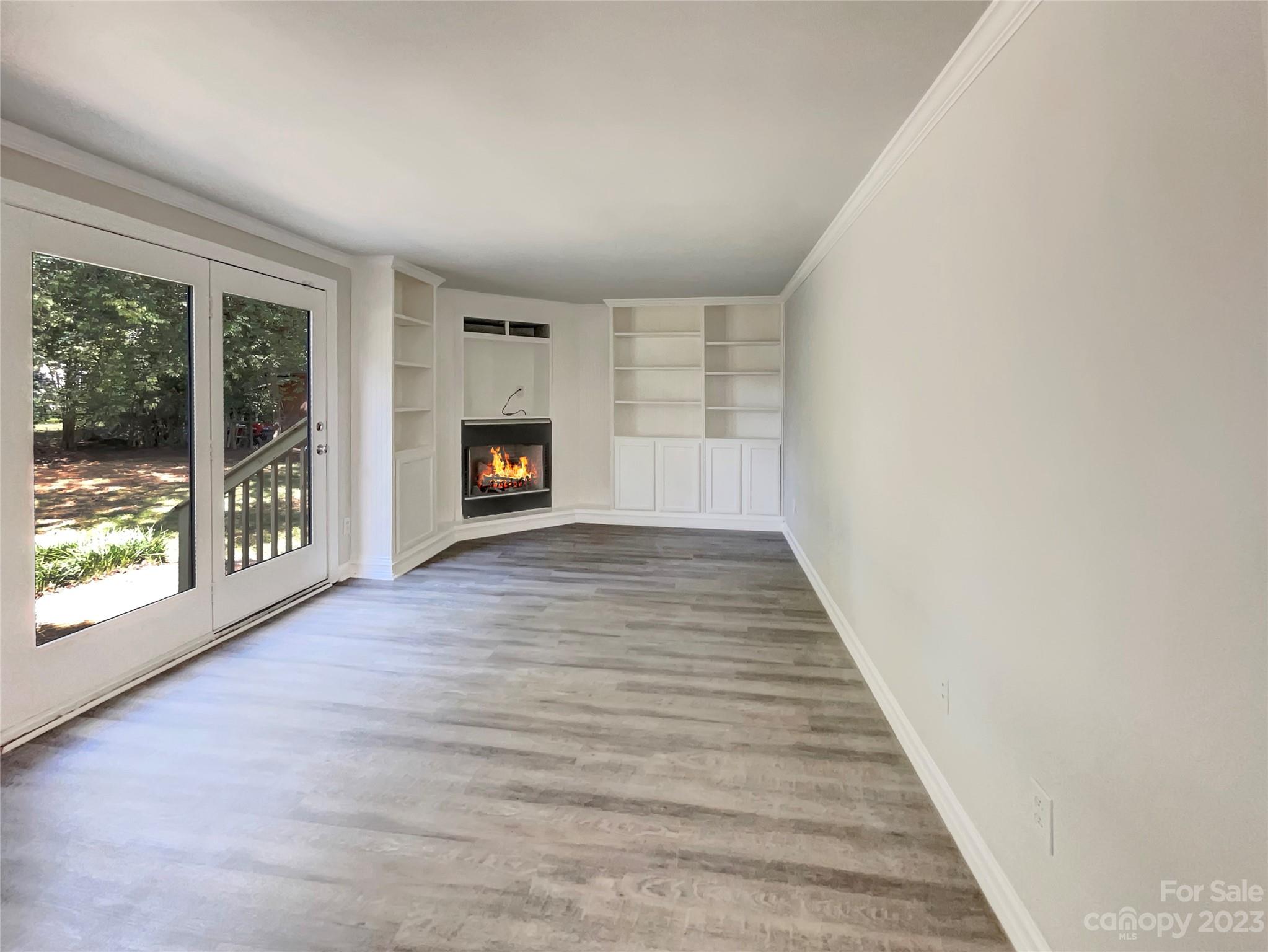 Twelve Oaks - Residential