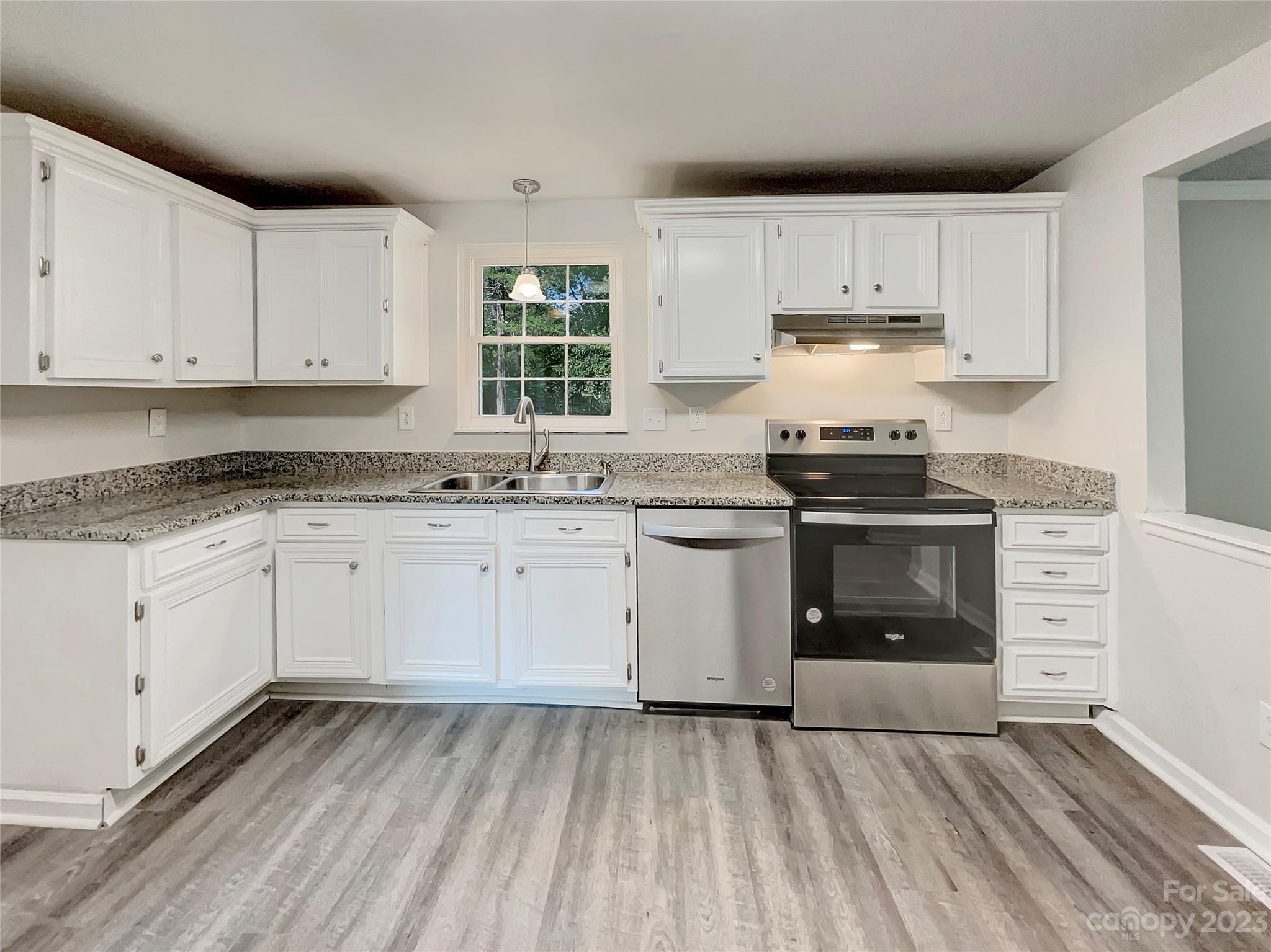 Twelve Oaks - Residential