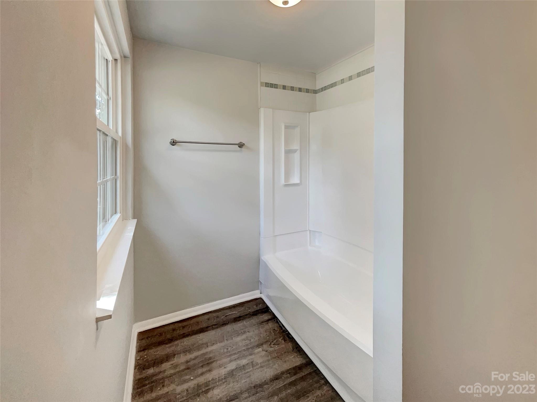 Twelve Oaks - Residential