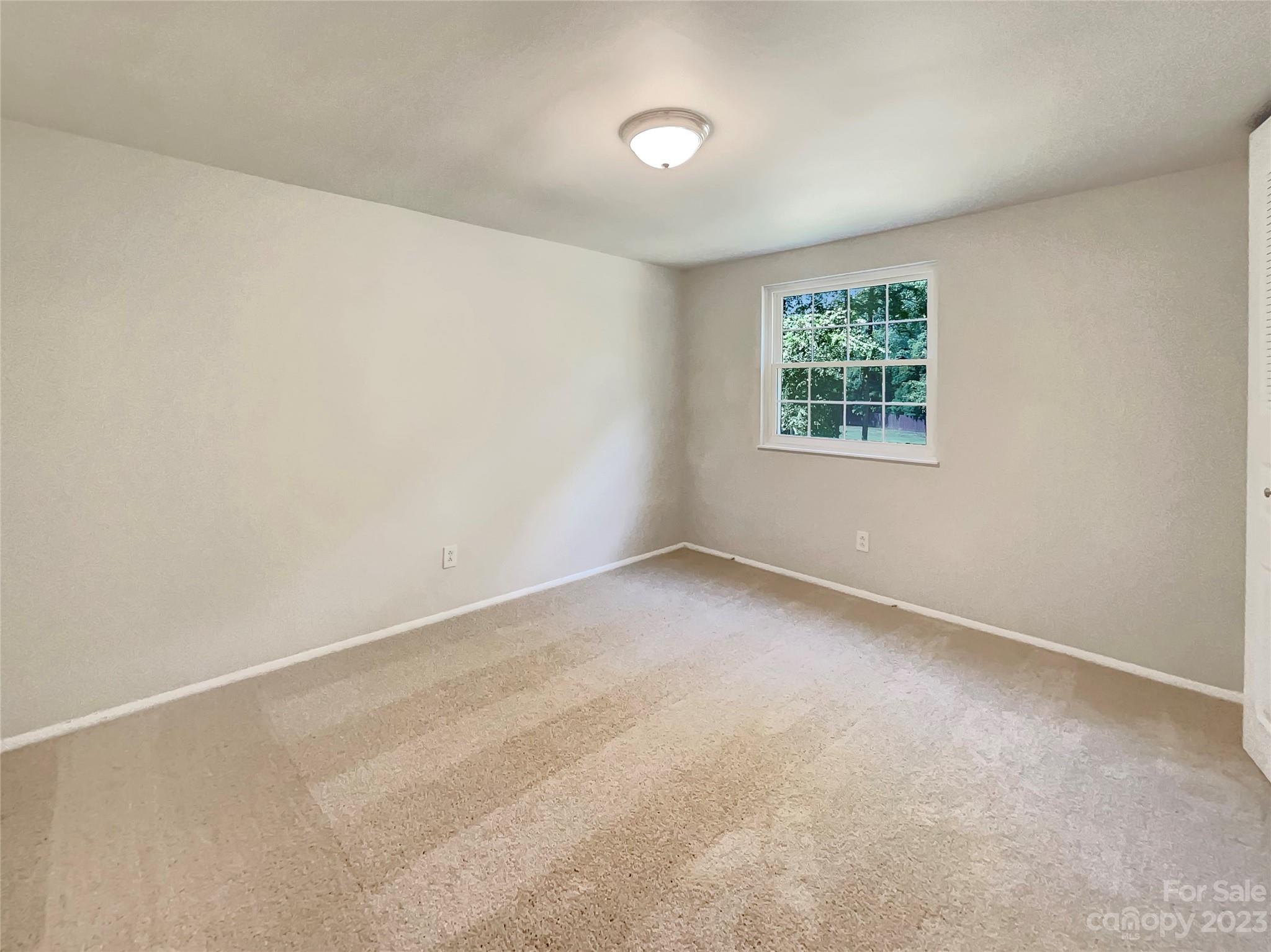 Twelve Oaks - Residential