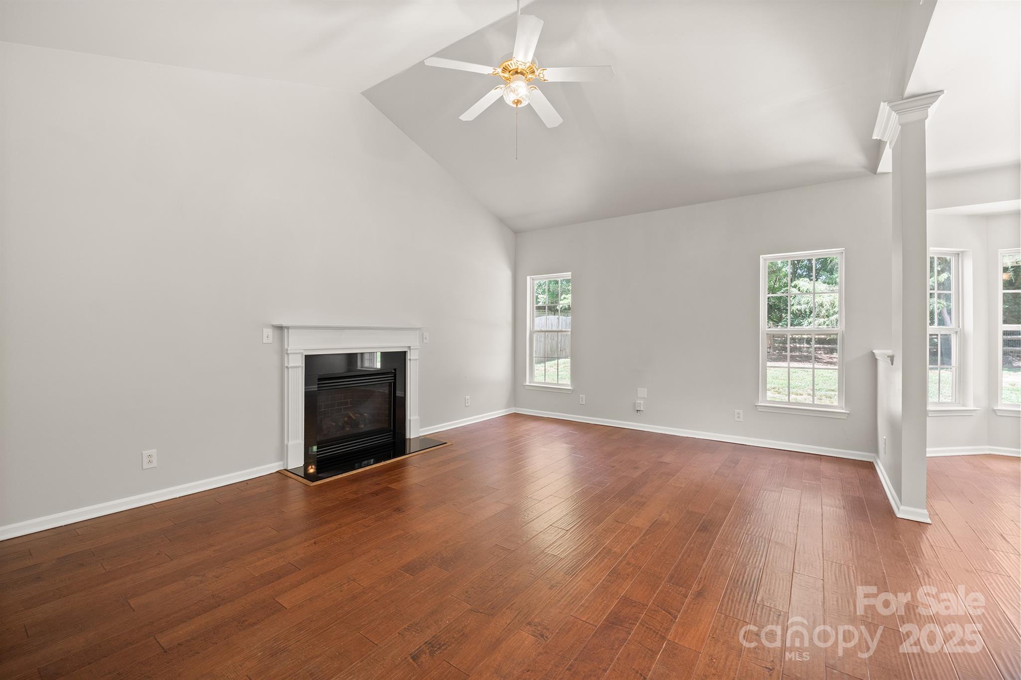 Gates at Waterside - Residential