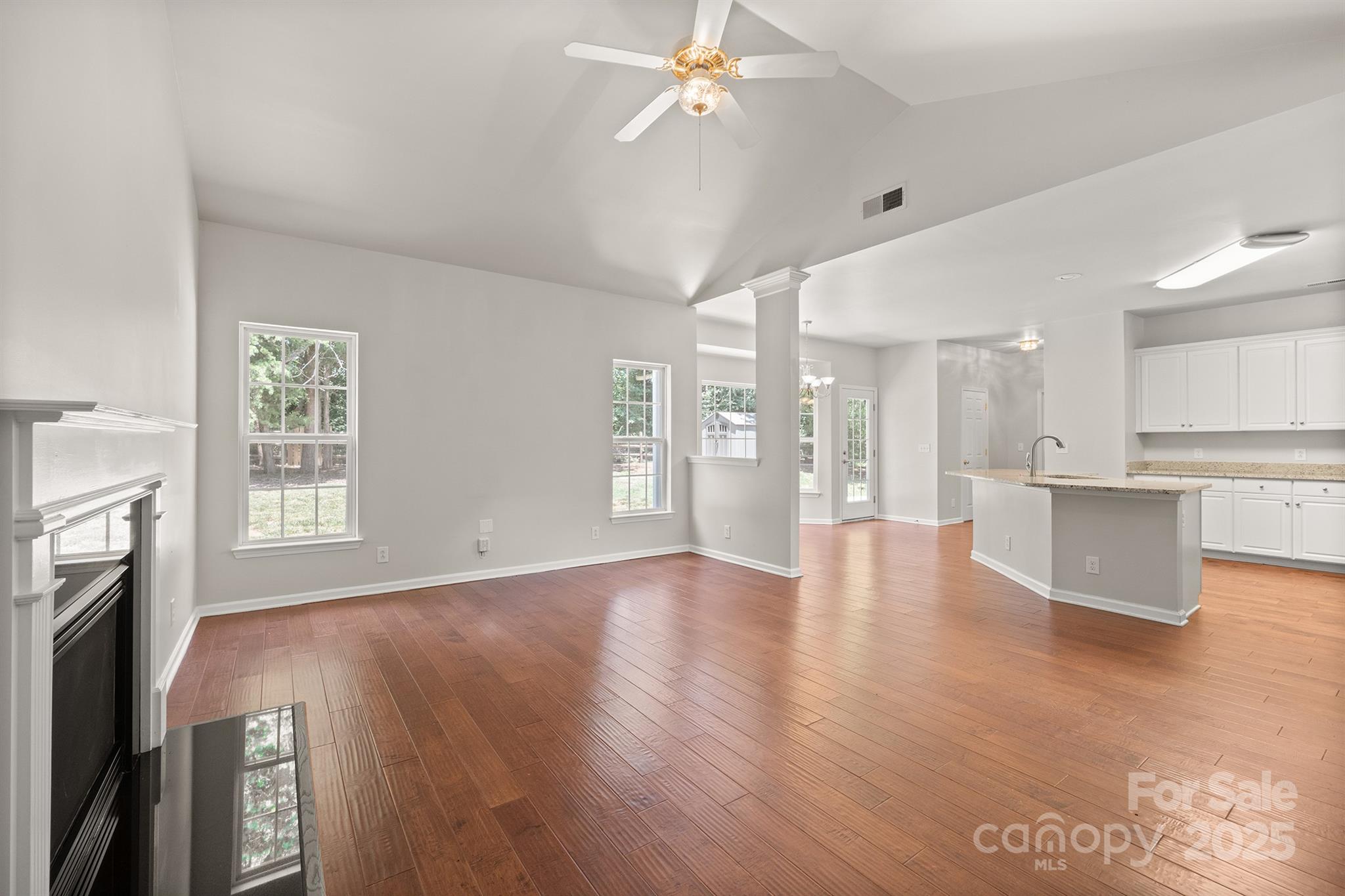 Gates at Waterside - Residential