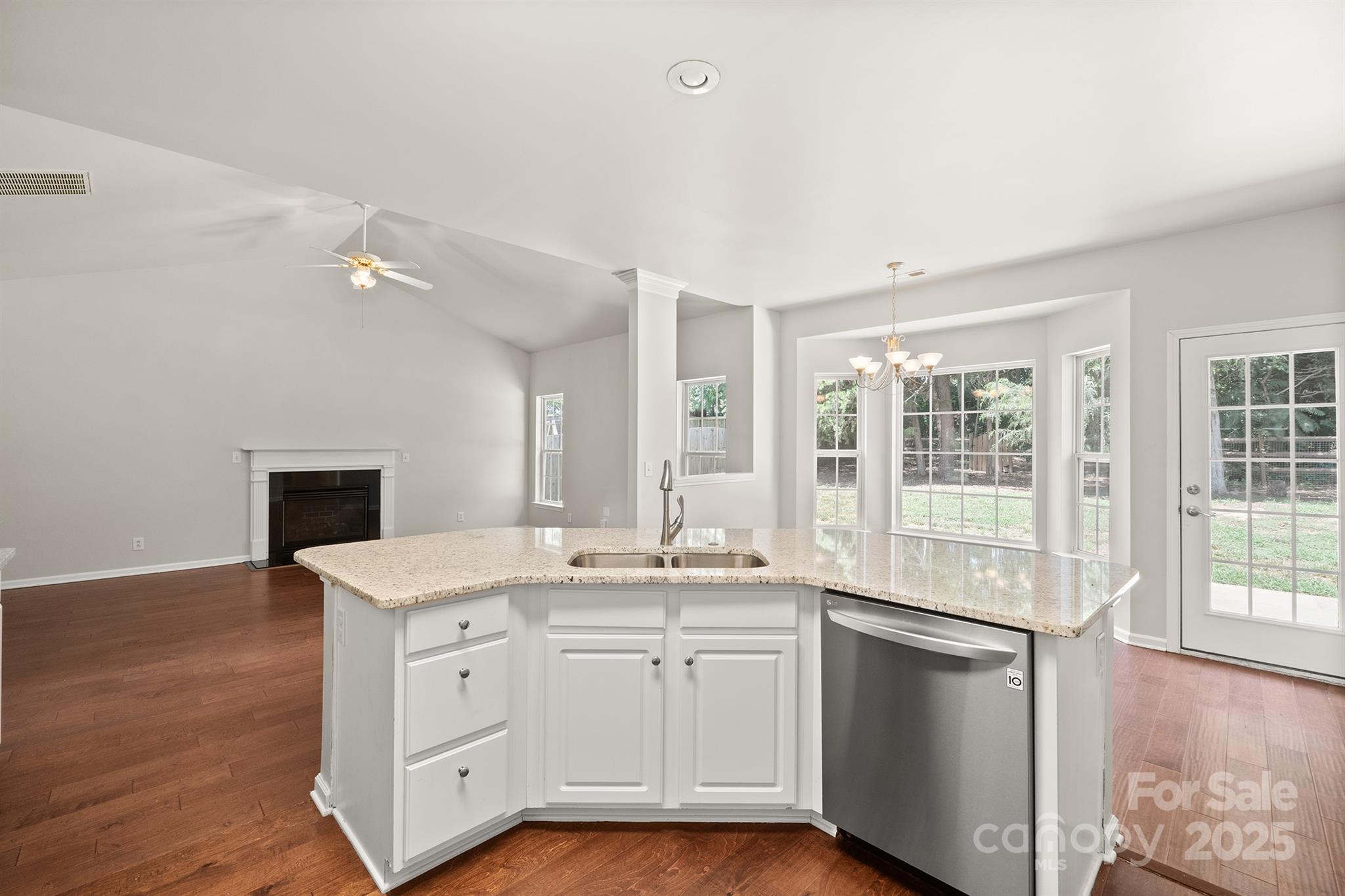 Gates at Waterside - Residential