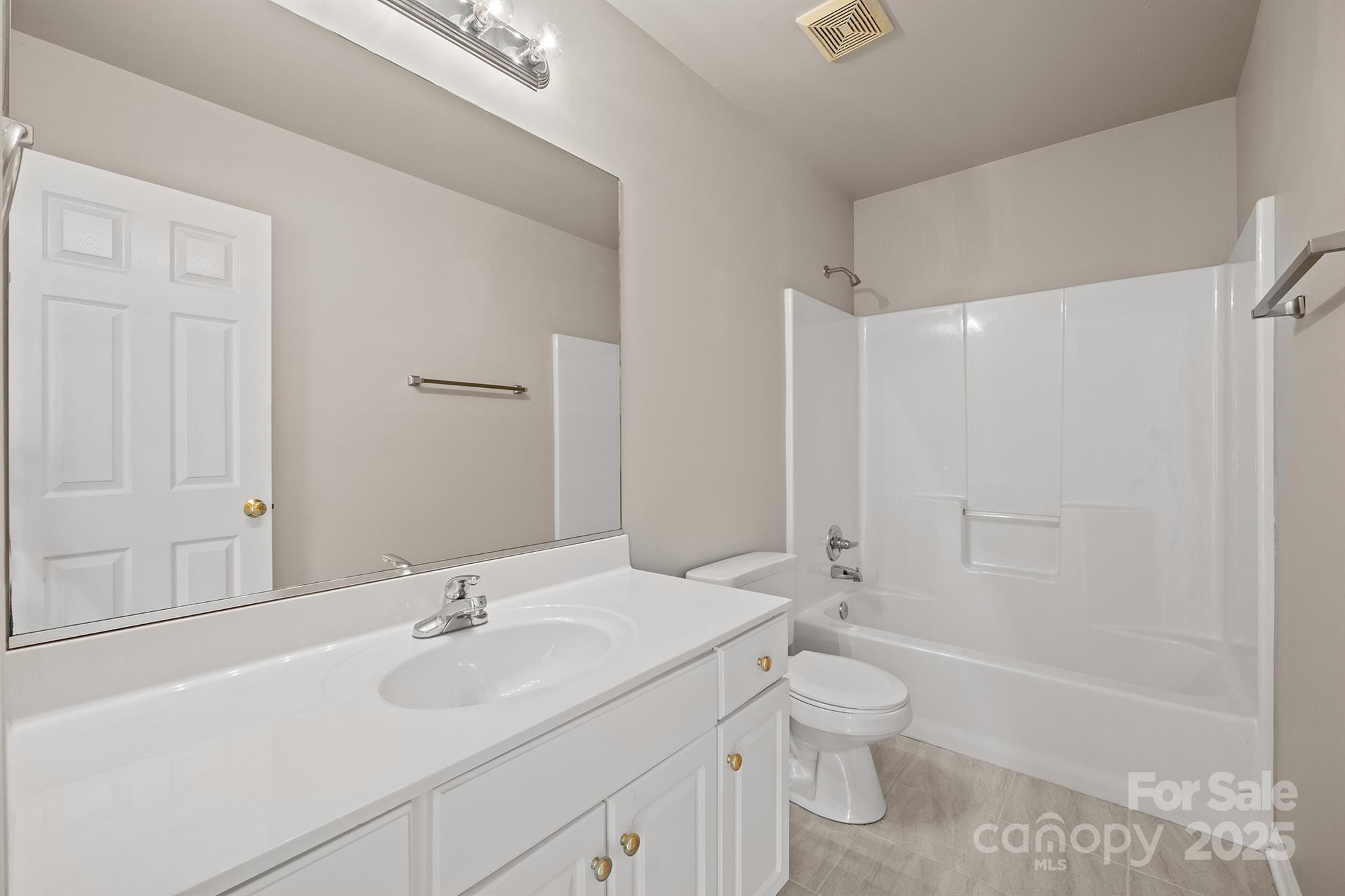 Gates at Waterside - Residential