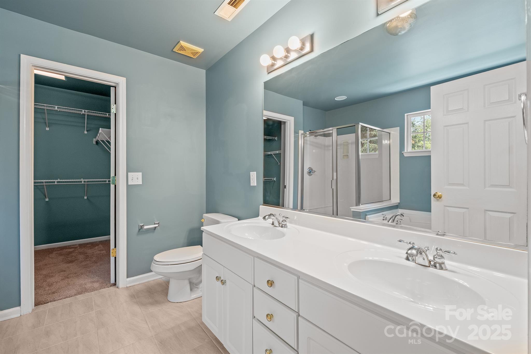 Gates at Waterside - Residential