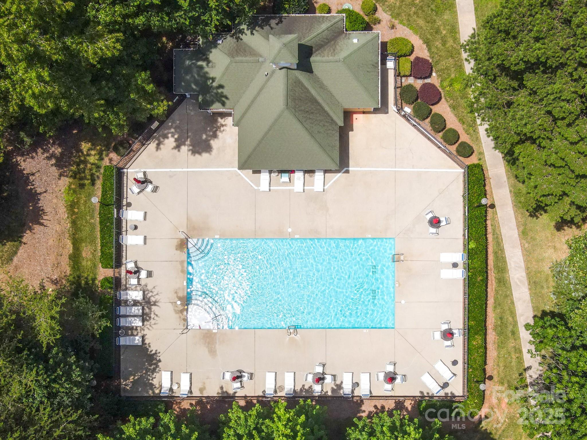 Gates at Waterside - Residential