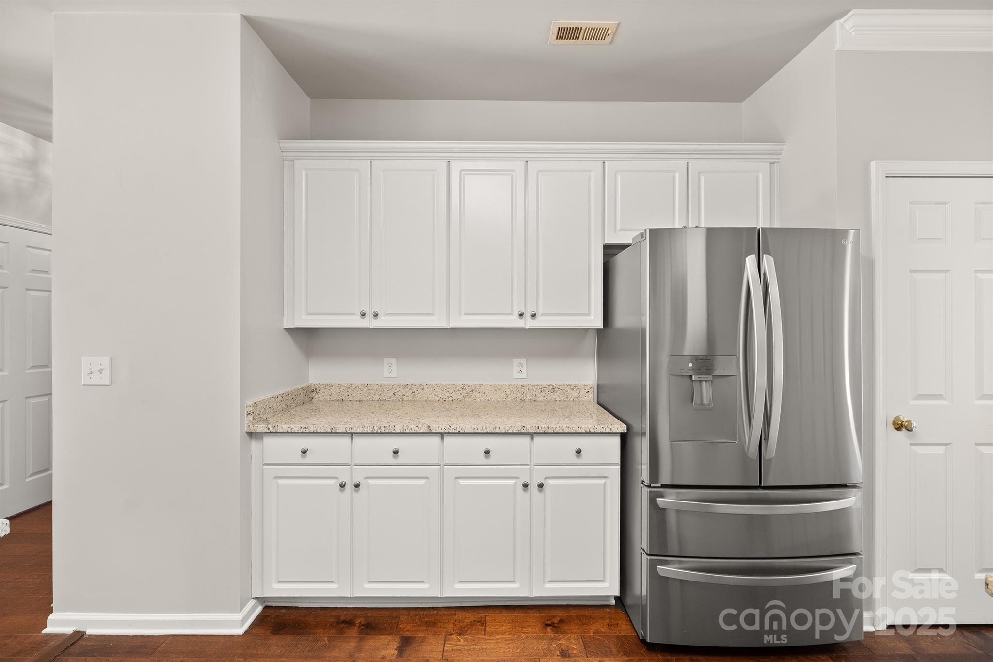 Gates at Waterside - Residential