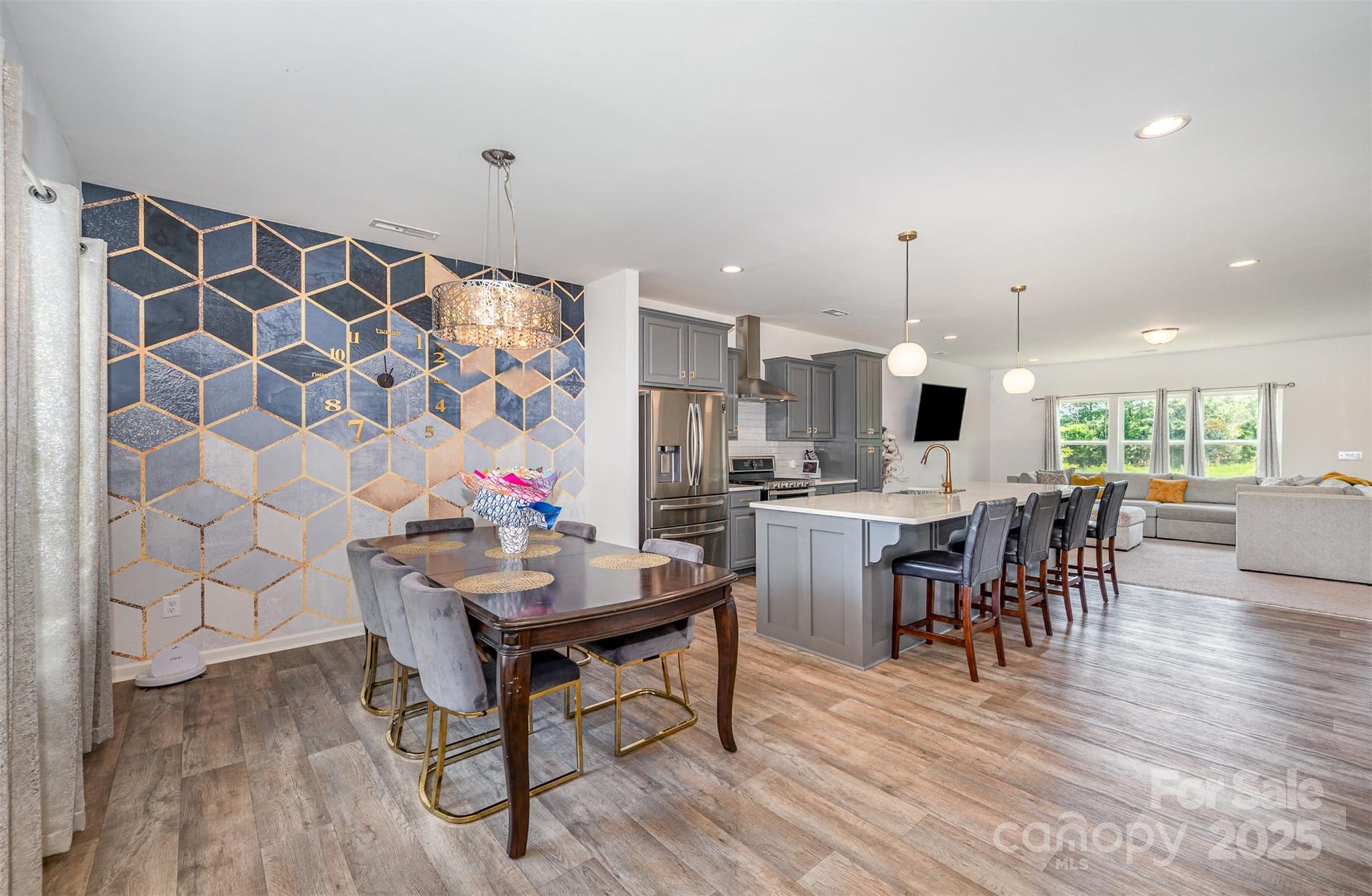 1554 Whitman Court