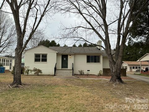 Photo of 1950 Rosemont Street, Salisbury, NC 28144 (MLS # 4340334)