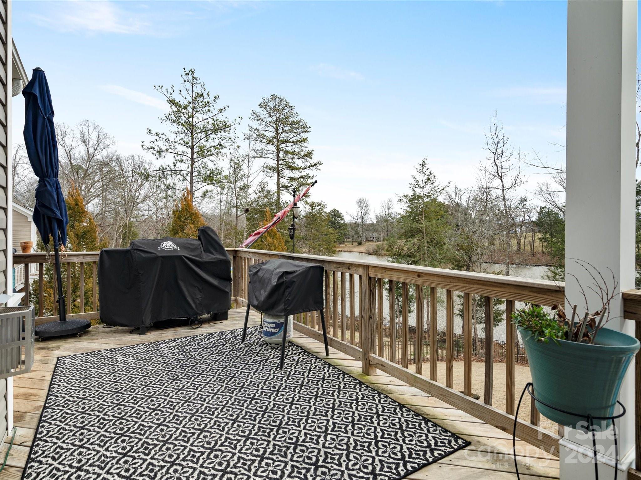 Stoneridge Lakes - Residential