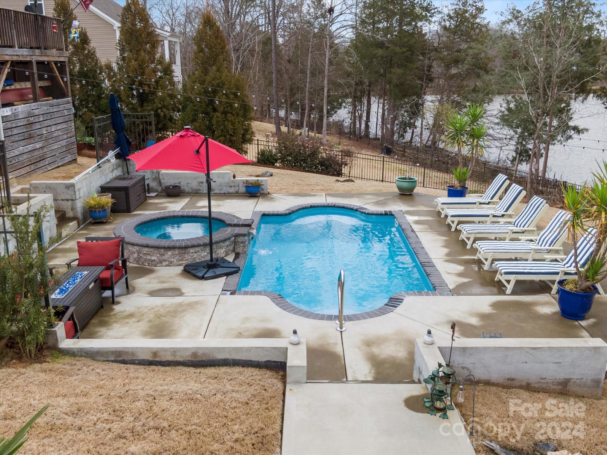 Stoneridge Lakes - Residential