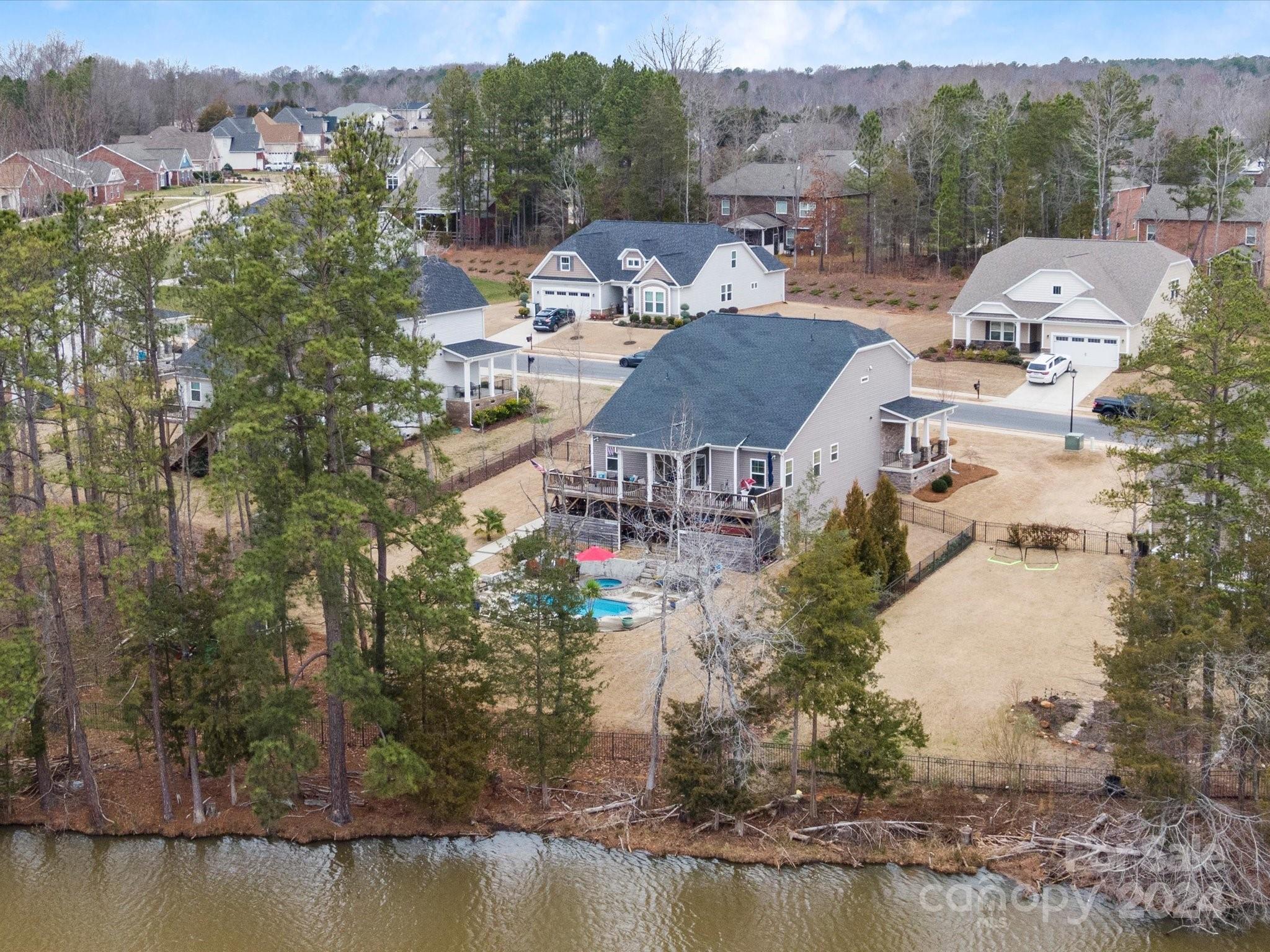 Stoneridge Lakes - Residential
