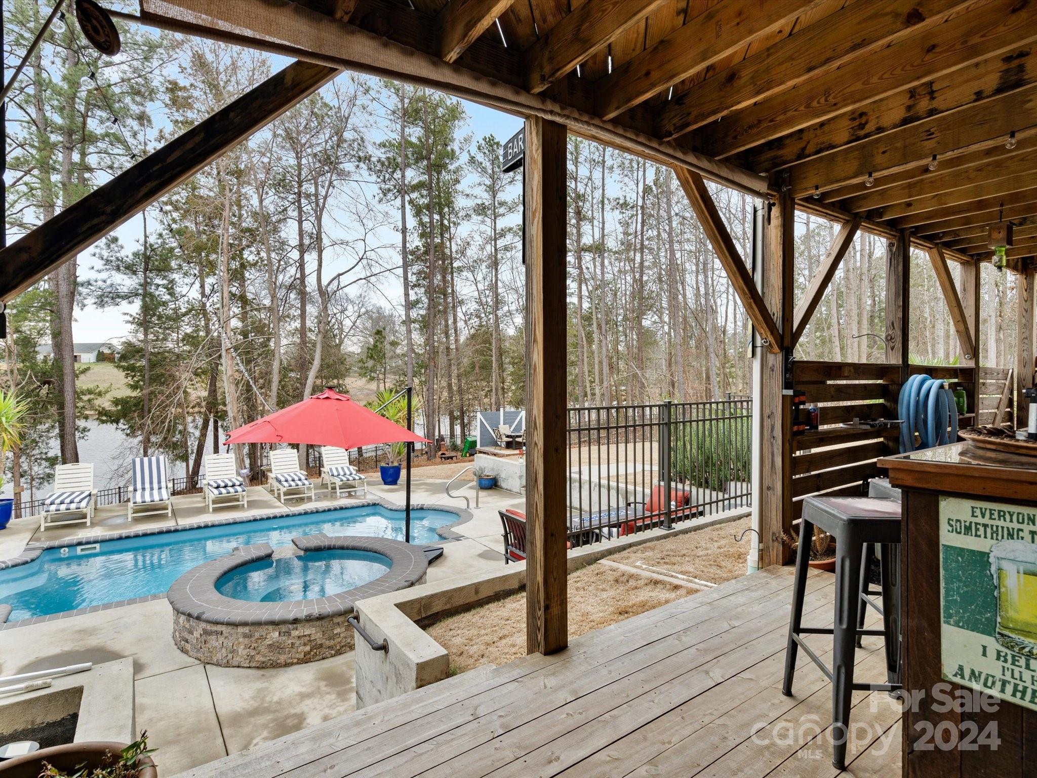 Stoneridge Lakes - Residential