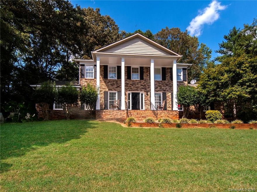 This corner lot home sits on .42 acres and has a private fenced in backyard with a new patio(July 2016) .  Master bathroom has been upgraded to included tile on  the (flooring, garden tub and in the shower) and new vanity.  The guest bathroom has been newly upgraded with new tub, toliet and vanity.  Other features include:  gas fireplace, gas cooktop/electric oven,  new flooring throughout the home, and  lots of storage. Very close to shops in Downtown Fort Mill.  Fort Mill Schools!