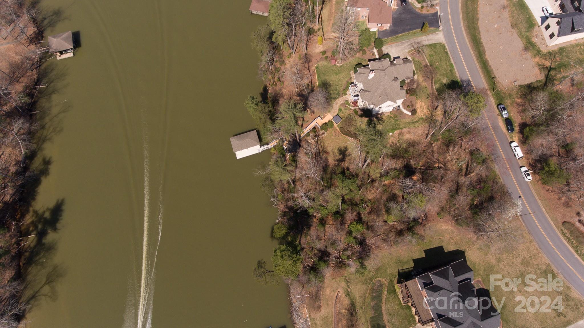 Olivers Landing - Land