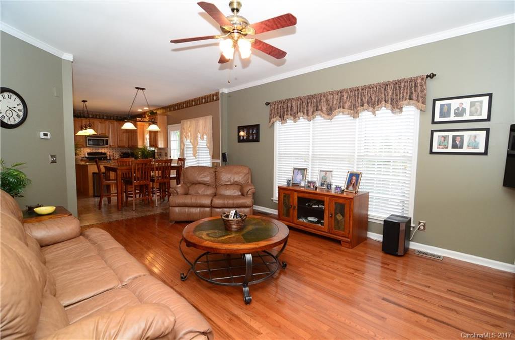 Autumn Cove At Lake Wylie - Residential