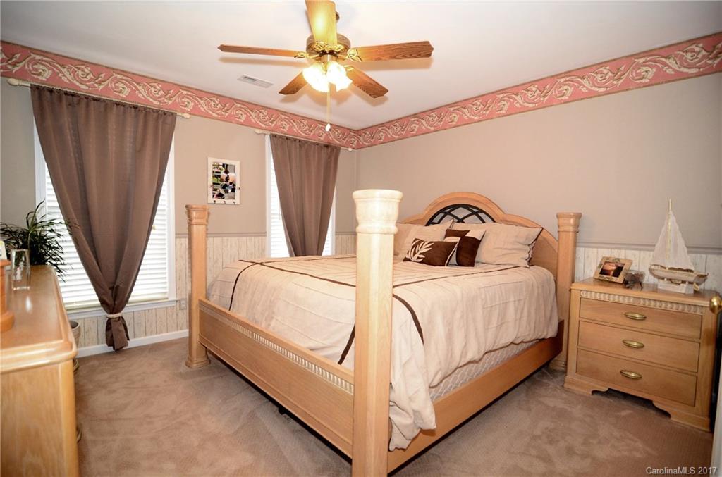 Autumn Cove At Lake Wylie - Residential