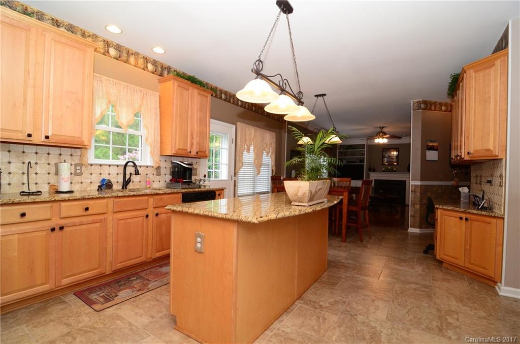 Autumn Cove At Lake Wylie - Residential