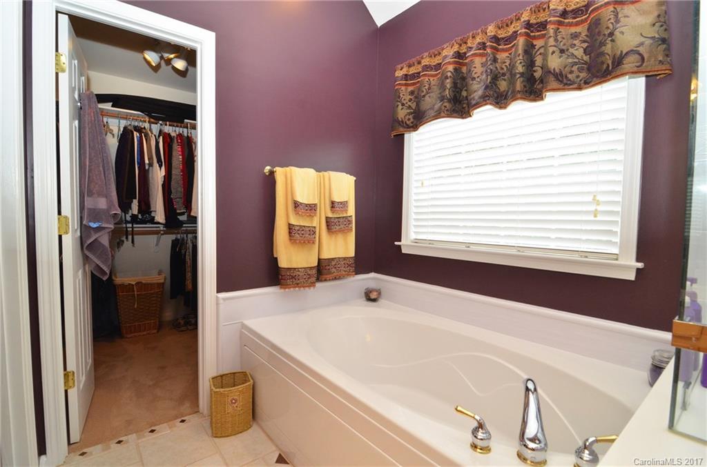 Autumn Cove At Lake Wylie - Residential