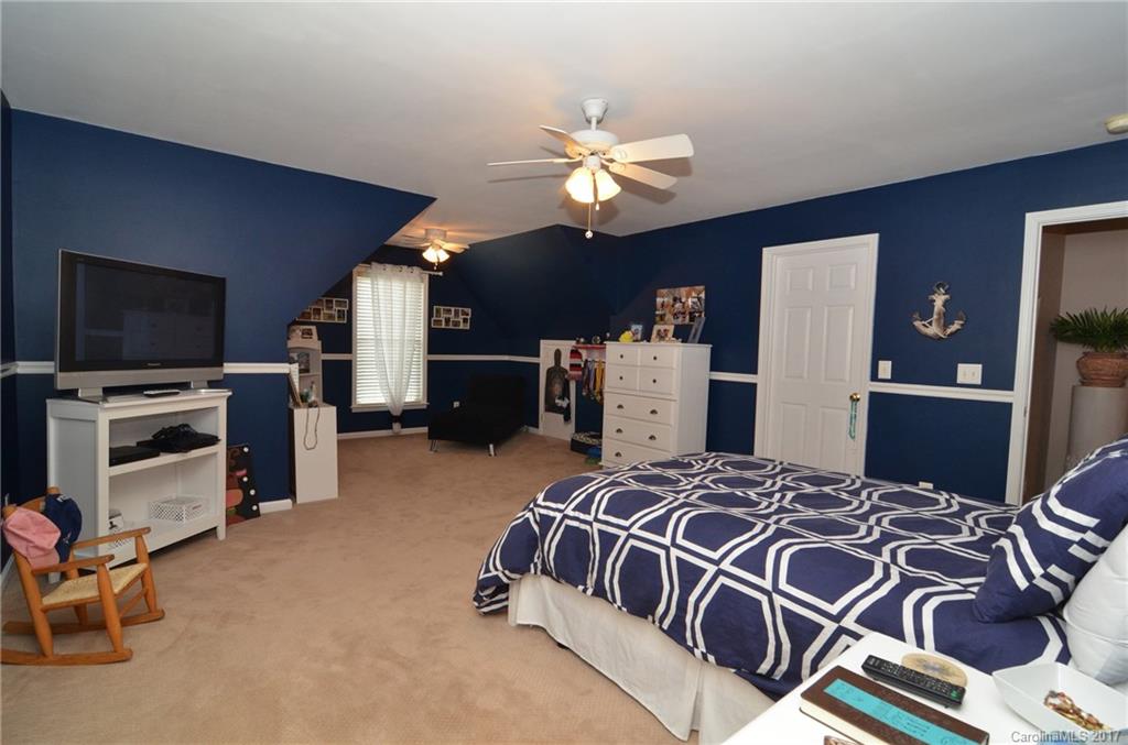 Autumn Cove At Lake Wylie - Residential