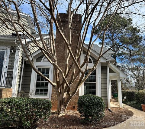 8233 Tradd Court Charlotte NC 28210