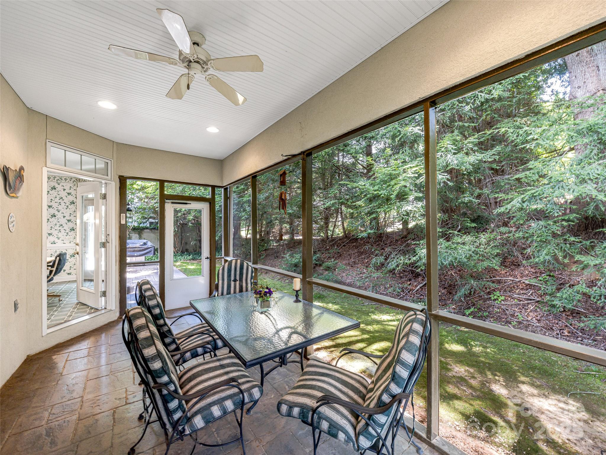 40 Tiverton Lane