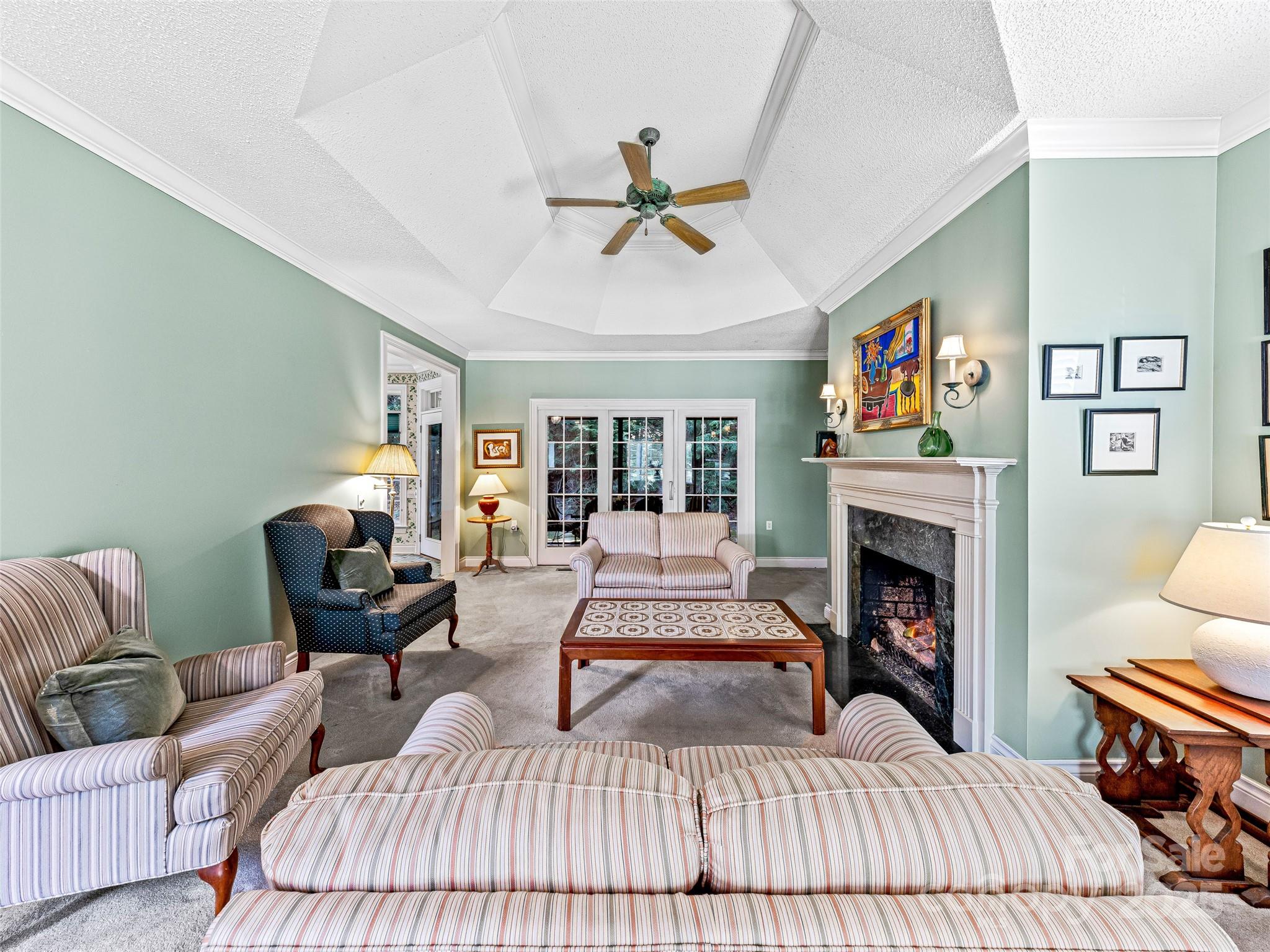 40 Tiverton Lane