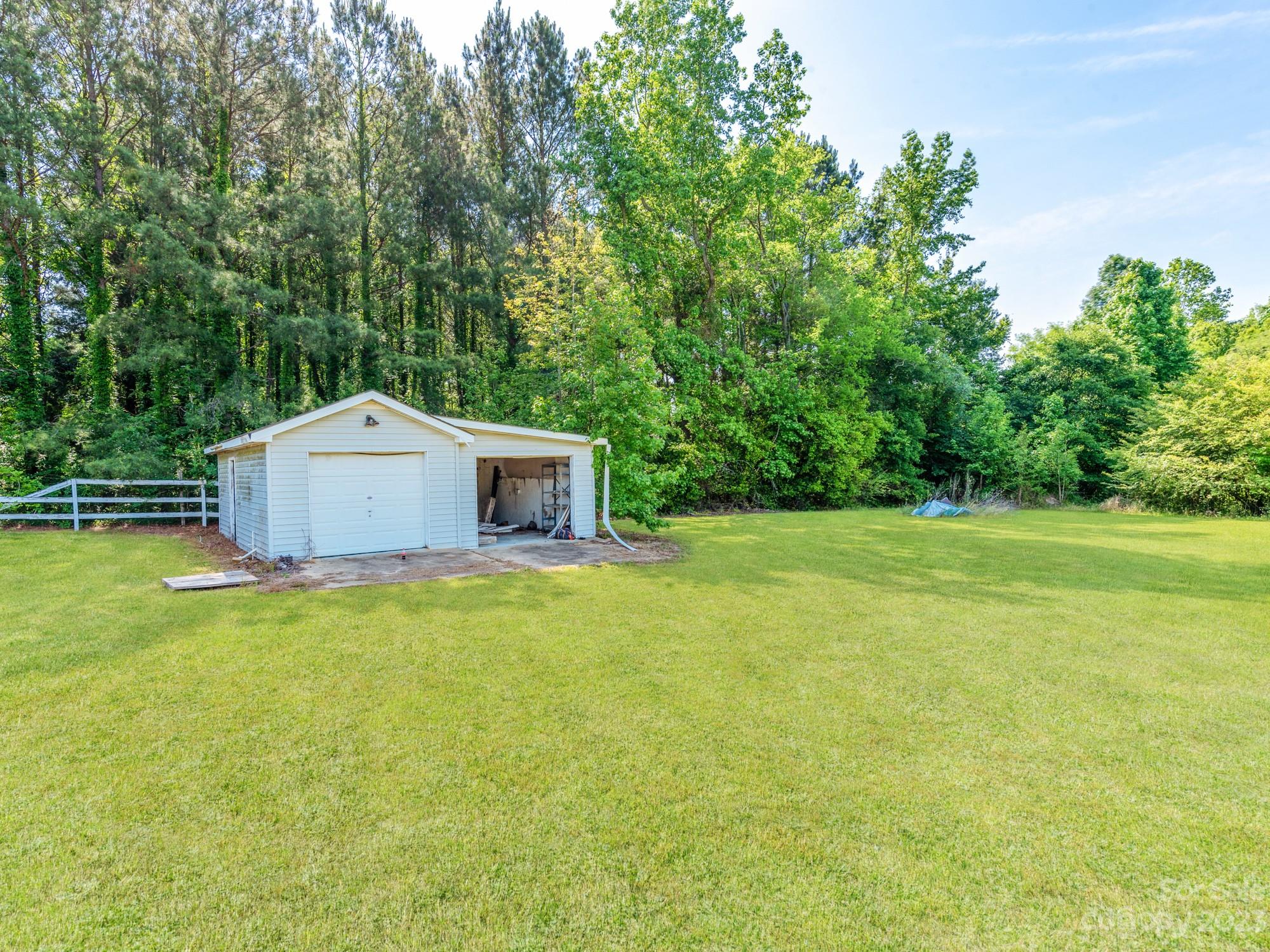 Country Living - Residential