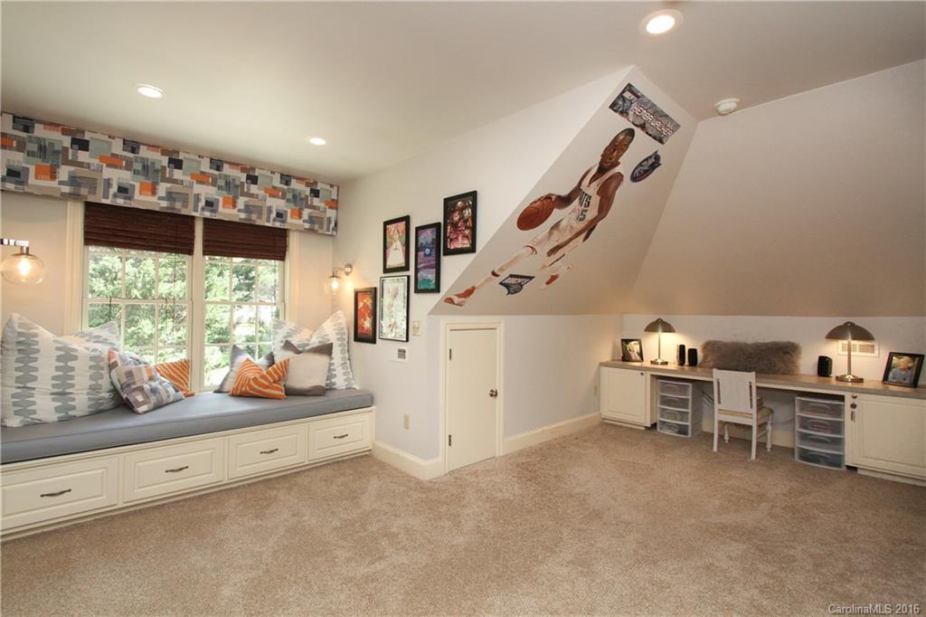 Quail Hollow - Residential