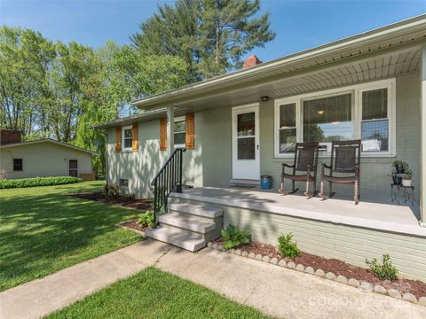 65 Lakeview Street Clyde NC 28721