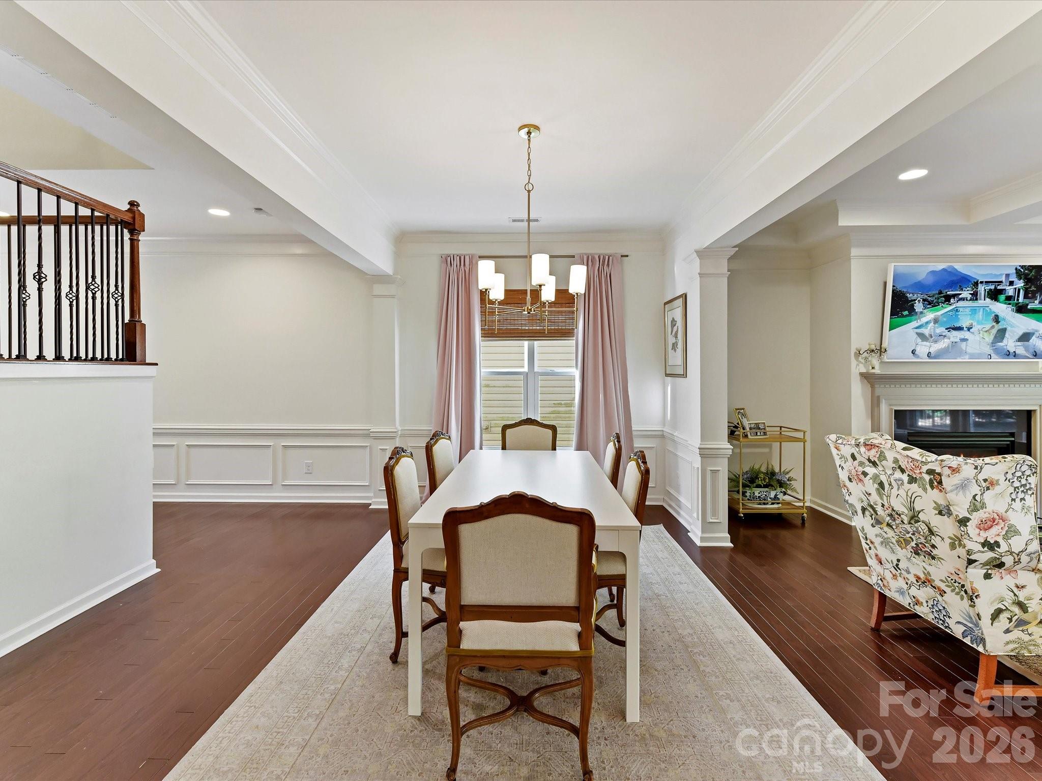 6024 Union Pacific Avenue