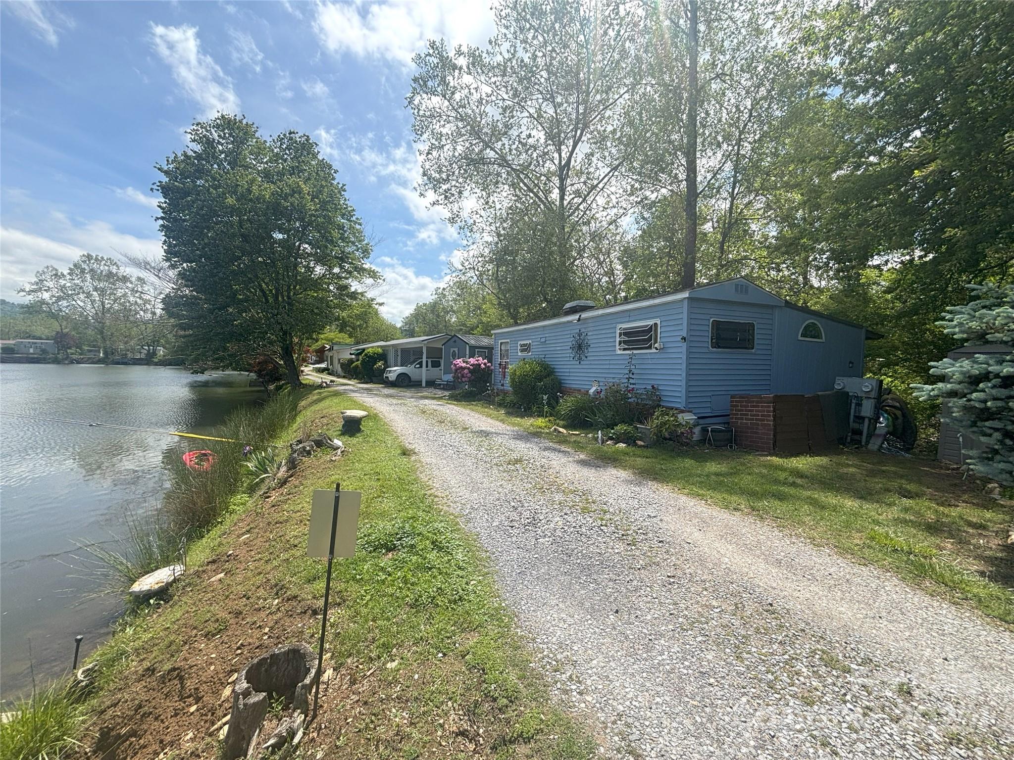 101 Mallard Loop