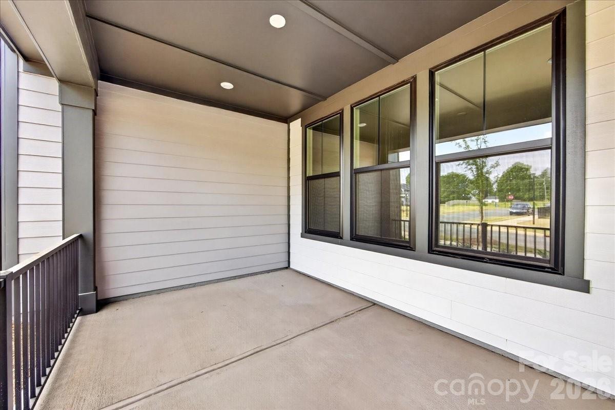 95 Seven Oaks Landing