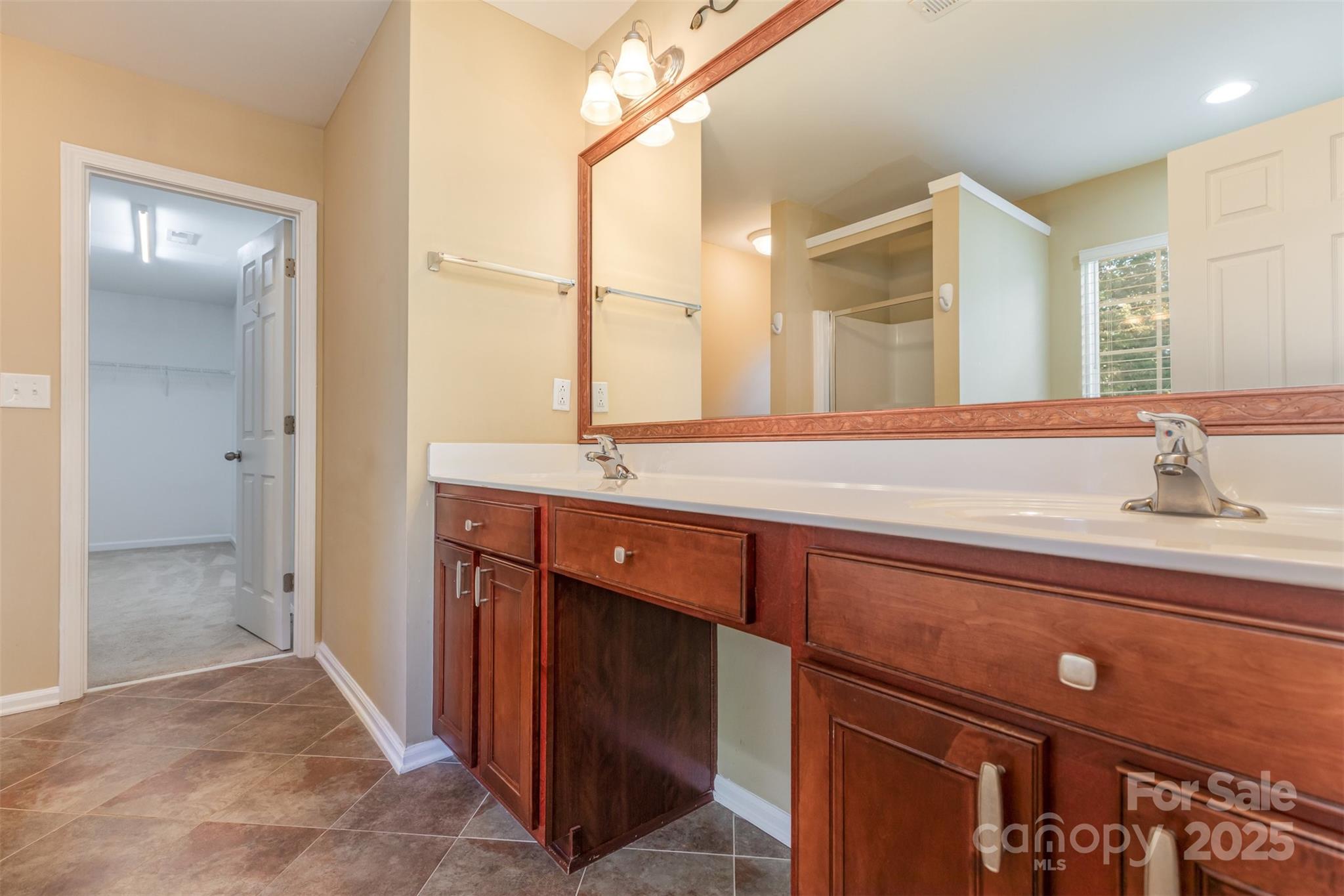 Fort Mill, South Carolina 29707, United States, 4 Bedrooms Bedrooms, ,3 BathroomsBathrooms,Residential,Active,222147