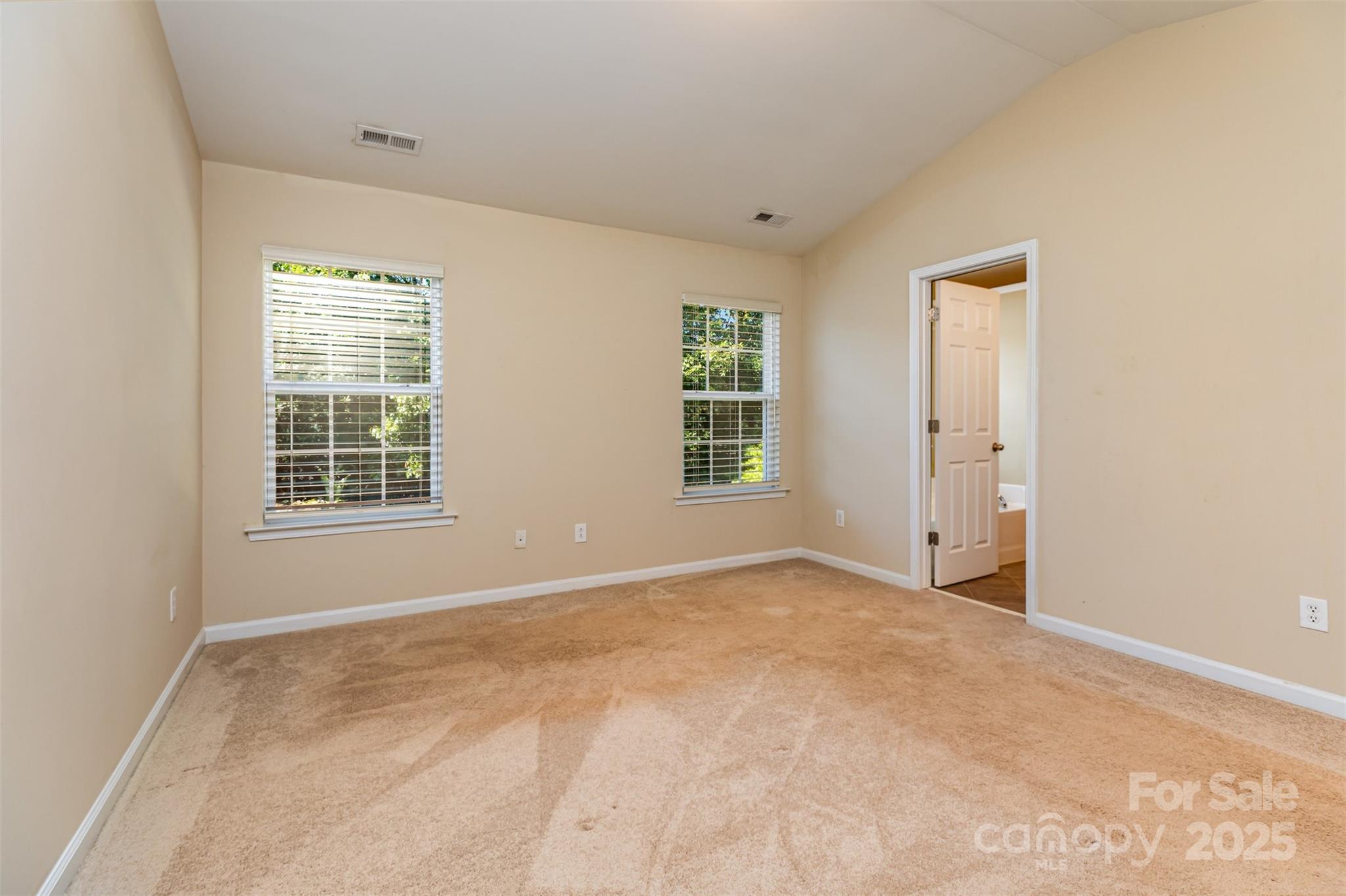 Fort Mill, South Carolina 29707, United States, 4 Bedrooms Bedrooms, ,3 BathroomsBathrooms,Residential,Active,222147