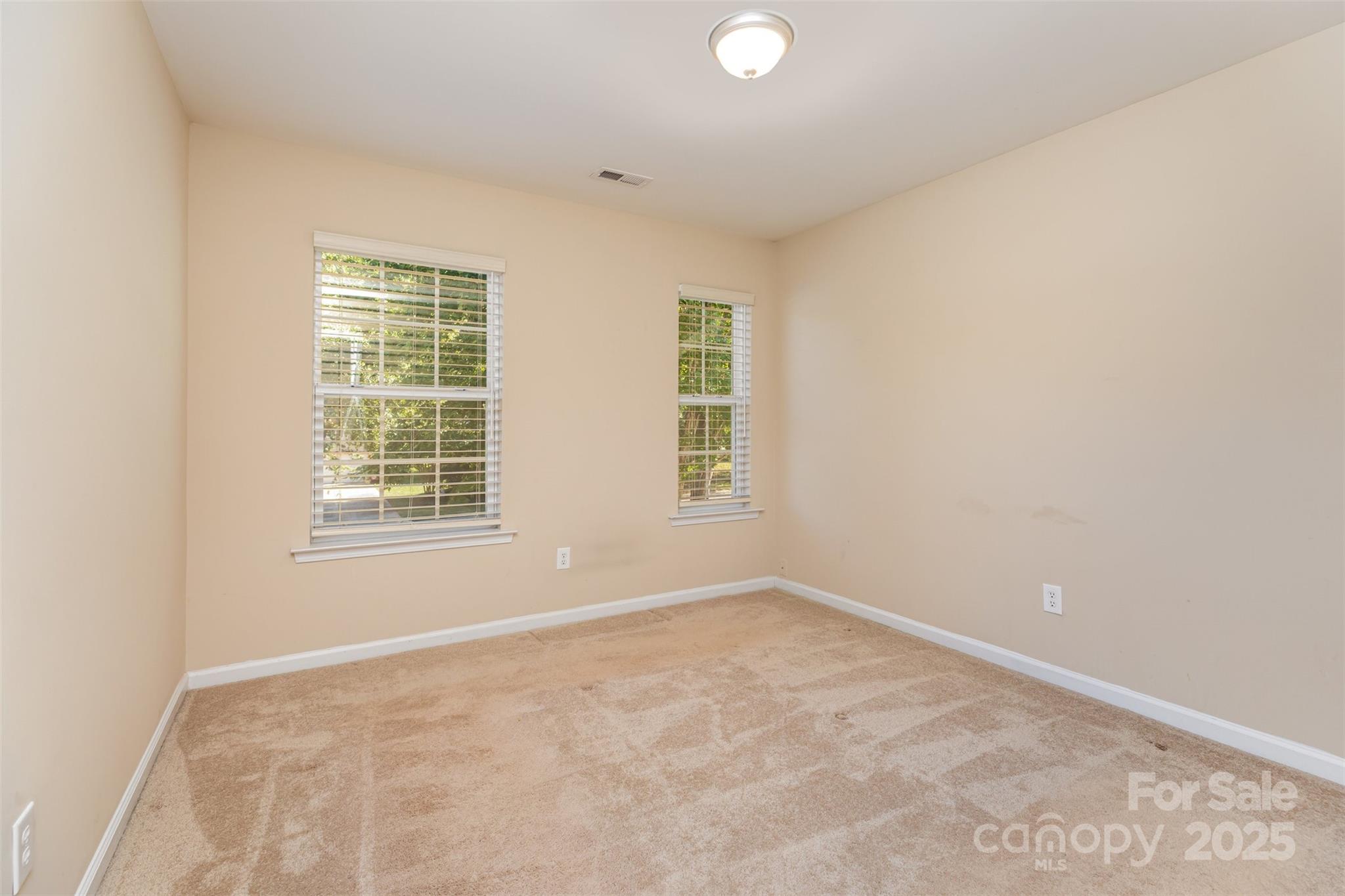 Fort Mill, South Carolina 29707, United States, 4 Bedrooms Bedrooms, ,3 BathroomsBathrooms,Residential,Active,222147