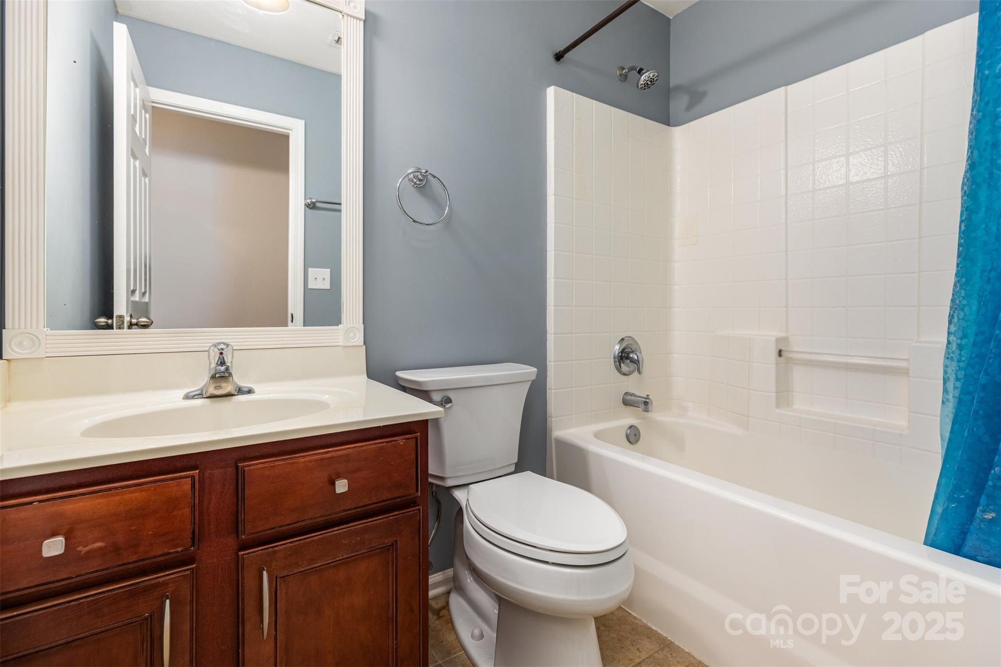 Fort Mill, South Carolina 29707, United States, 4 Bedrooms Bedrooms, ,3 BathroomsBathrooms,Residential,Active,222147