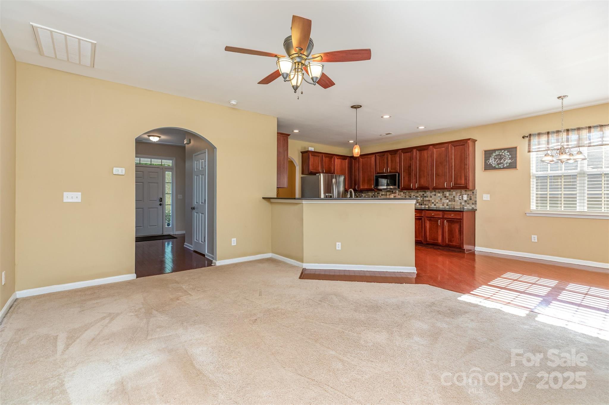 Fort Mill, South Carolina 29707, United States, 4 Bedrooms Bedrooms, ,3 BathroomsBathrooms,Residential,Active,222147